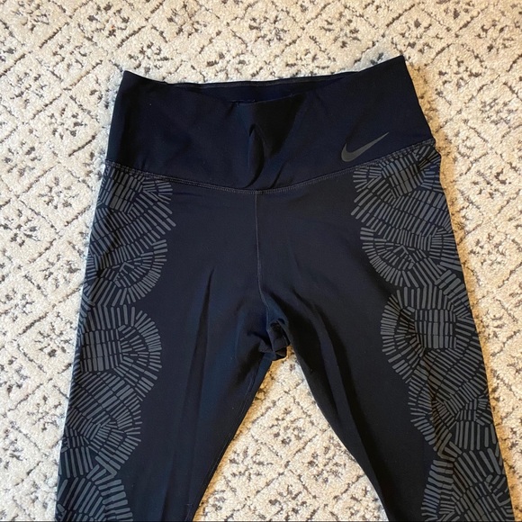 Nike Dri-Fit Leggings with Gray Design - Picture 2 of 4